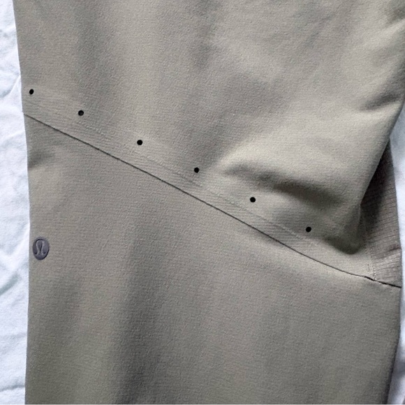 Lululemon Men’s License To Train Joggers Pants Light Green Workout - Picture 10 of 13